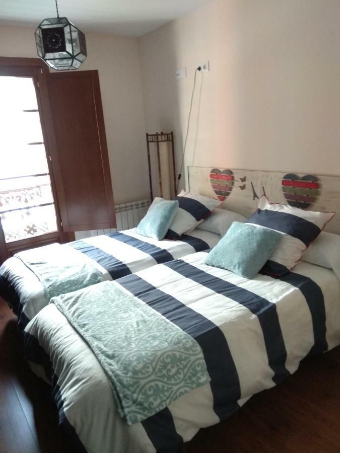 ריבאדאו Apartamento Cine Colon מראה חיצוני תמונה